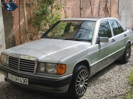 Mercedes 190