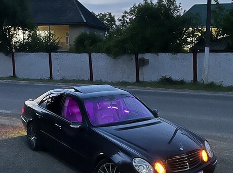 Mercedes E 320