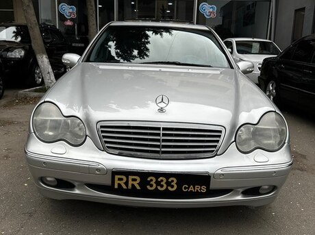 Mercedes C 200