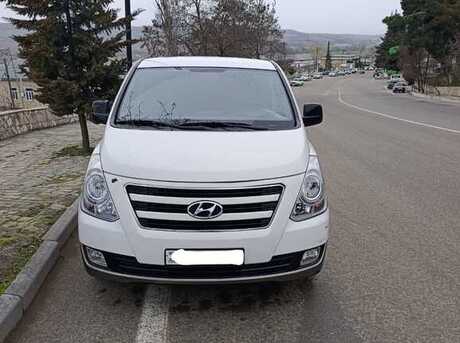 Hyundai H-1