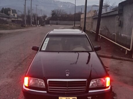 Mercedes C 230