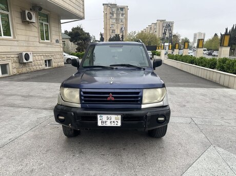 Mitsubishi Pajero io