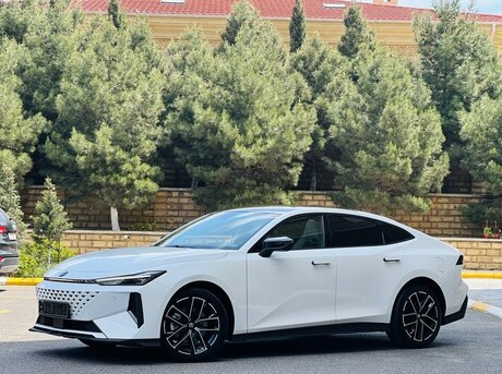 Changan Uni-V iDD