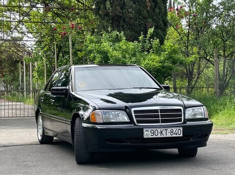 Mercedes C 230