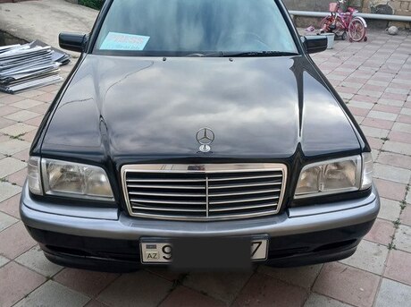 Mercedes C 180