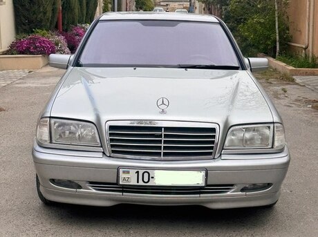 Mercedes C 200