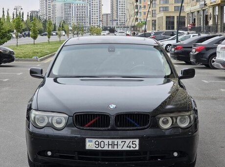 BMW 745