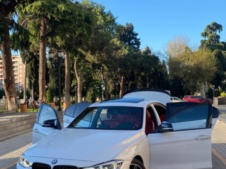 BMW 330