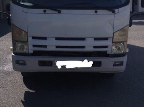 Isuzu NPR 75 L