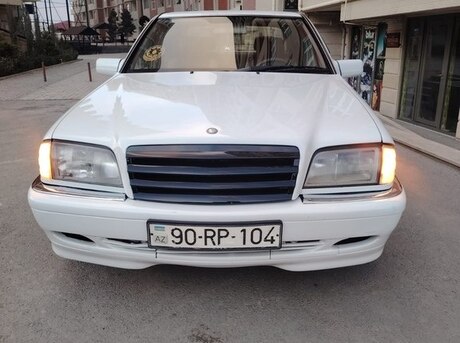Mercedes C 230