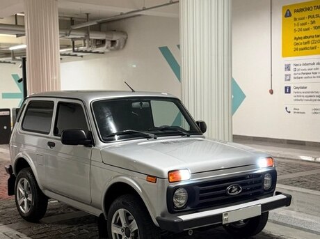 LADA (VAZ) Niva