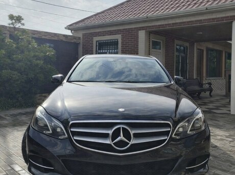 Mercedes E 220