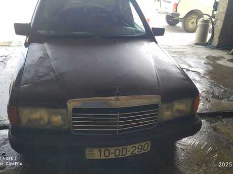 Mercedes 190