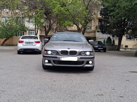 BMW 523
