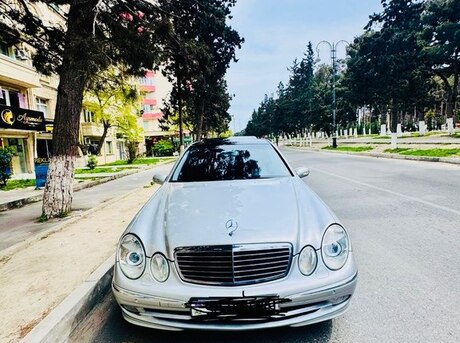 Mercedes E 240