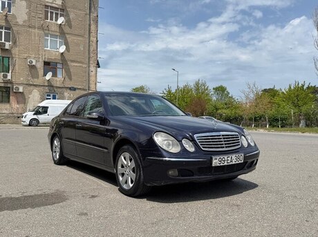 Mercedes E 220