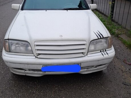 Mercedes C 180