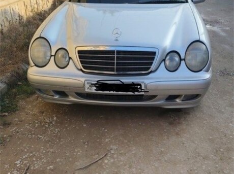 Mercedes E 220