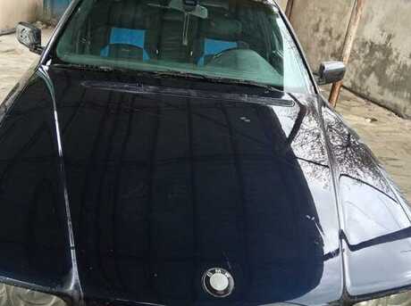 BMW 728