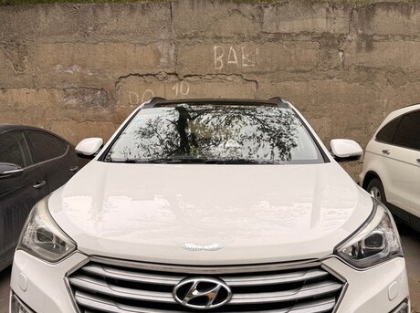 Hyundai Grand Santa Fe