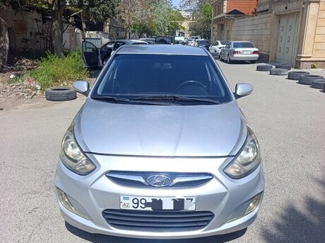 Hyundai Accent