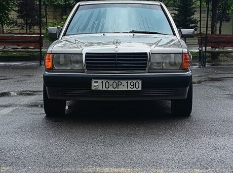 Mercedes 190