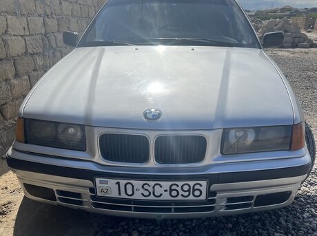 BMW 318