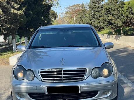 Mercedes C 230