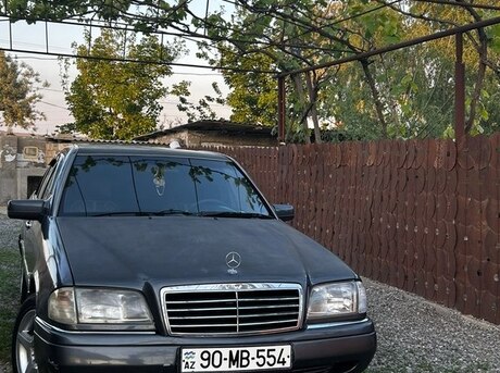 Mercedes C 180
