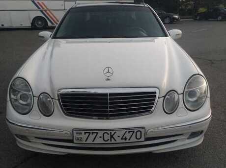 Mercedes E 240