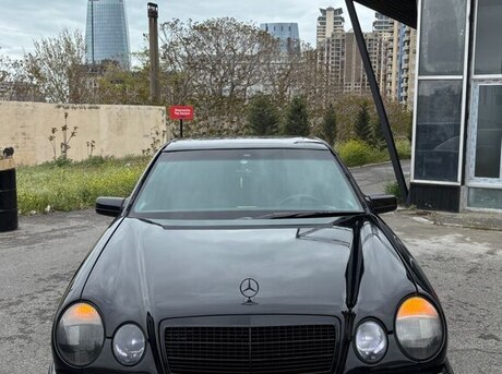 Mercedes E 230