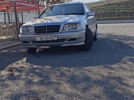 Mercedes C 230
