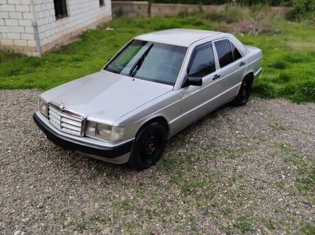 Mercedes 190