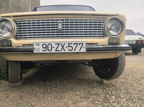 LADA (VAZ) 21011
