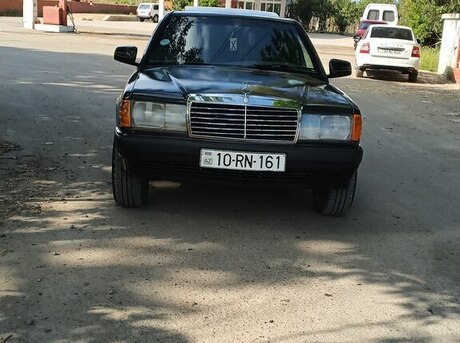 Mercedes 190