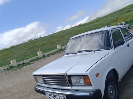 LADA (VAZ) 2107