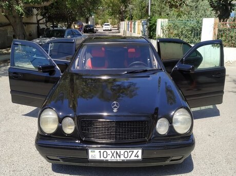 Mercedes E 320