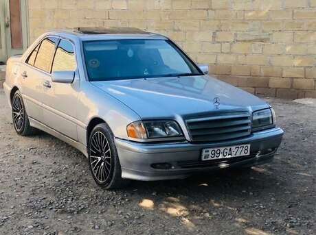 Mercedes C 230