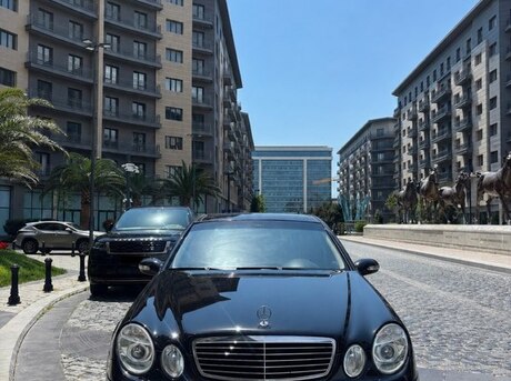 Mercedes E 240