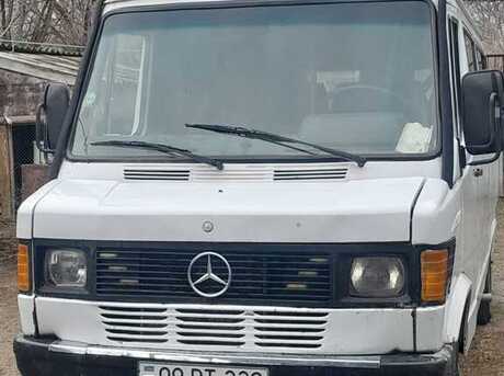 Mercedes 208 D
