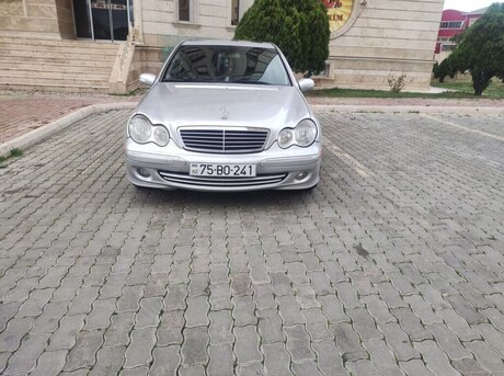 Mercedes C 280