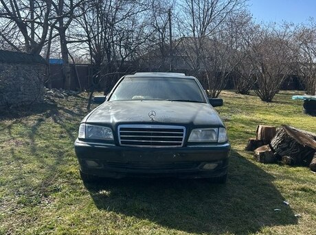 Mercedes C 200