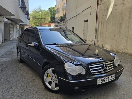 Mercedes C 240