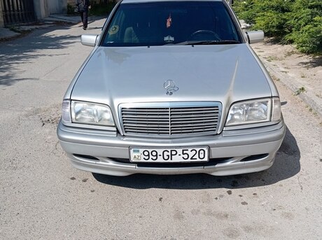 Mercedes C 180