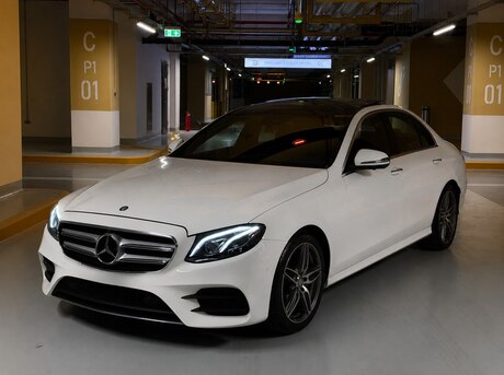 Mercedes E 200