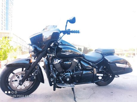 Suzuki Intruder