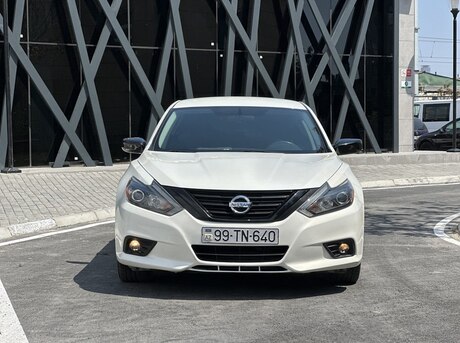 Nissan Altima