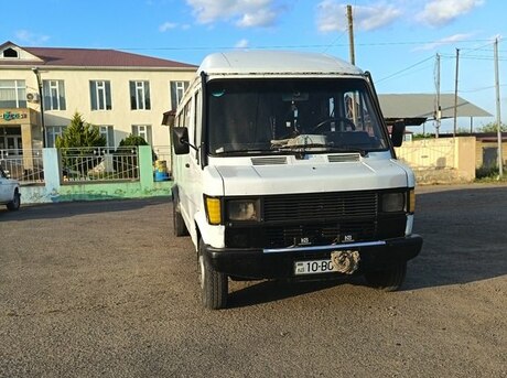 Mercedes 408 D