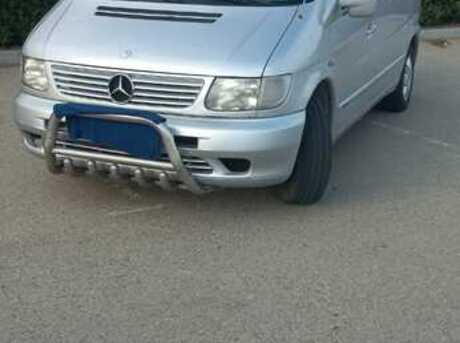 Mercedes V 220