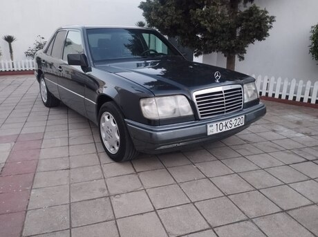 Mercedes E 220